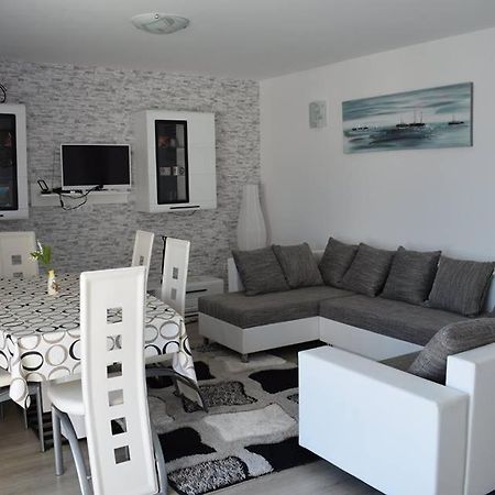 פג Apartmani Celjak מראה חיצוני תמונה