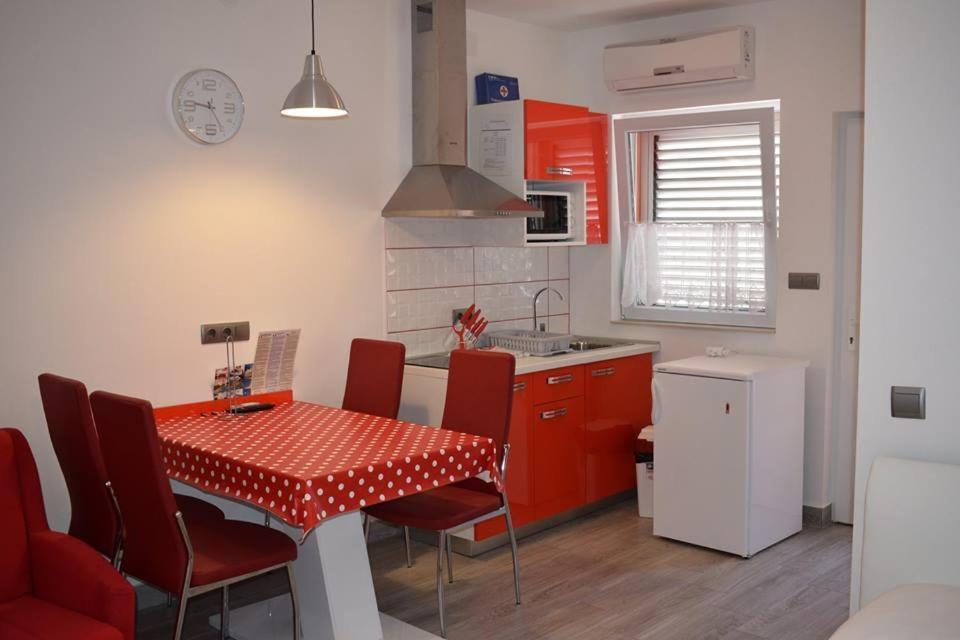 פג Apartmani Celjak מראה חיצוני תמונה