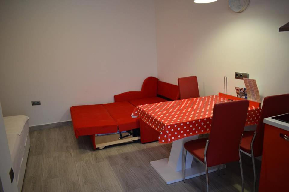 פג Apartmani Celjak מראה חיצוני תמונה