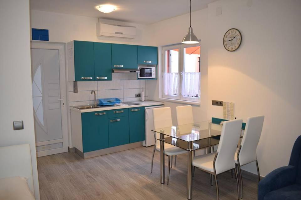 פג Apartmani Celjak מראה חיצוני תמונה