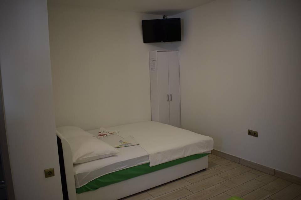 פג Apartmani Celjak מראה חיצוני תמונה